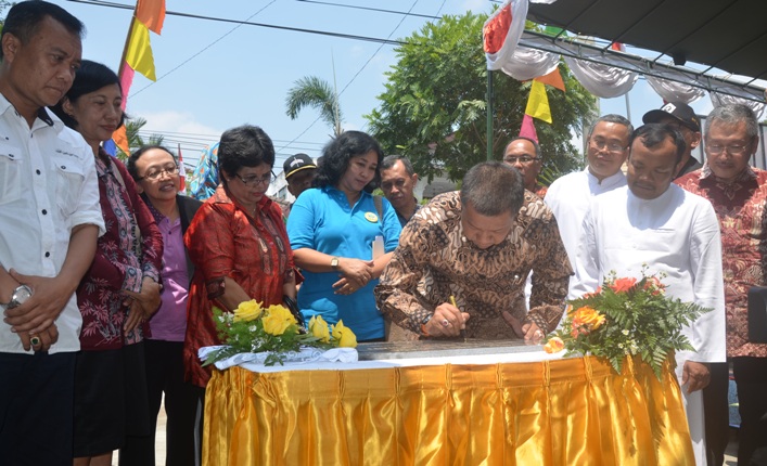 KLINIK PANTI USADA PAROKI GEREJA KRISTUS RAJA LAYANI MASYARAKAT UMUM