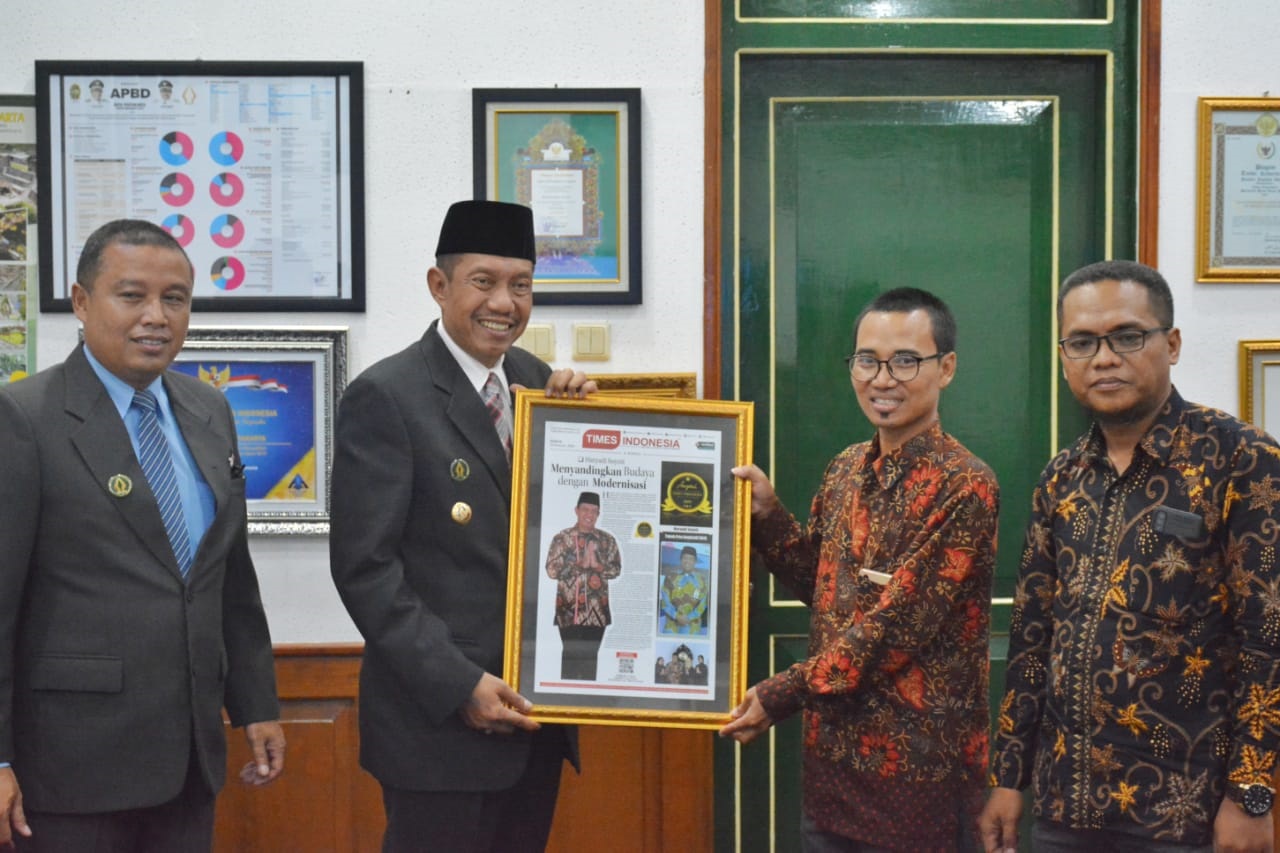 Walikota Yogyakarta Terima Anugrah Times Indonesia Sebagai Tokoh Inspiratif 2019