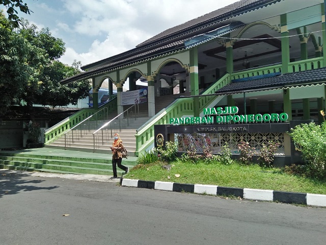 Minimalisir Penyebaran  Covid-19, Masjid Pangeran Diponegoro Balaikota Tiadakan Ibadah Sholat Jum'at