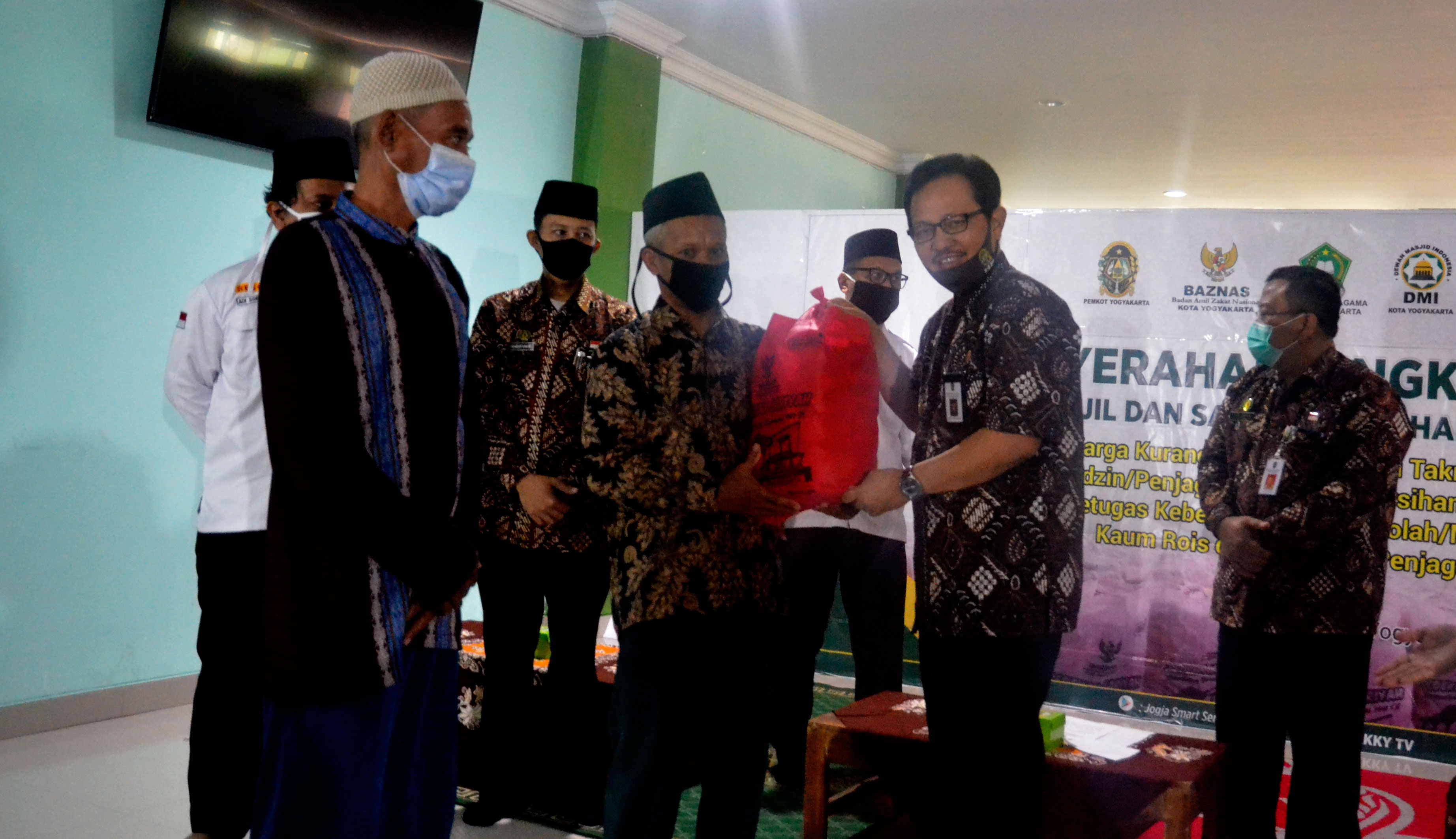 Wakil Walikota Yogya Himbau Pengurus Masjid Gantikan Takjil Dengan Sembako