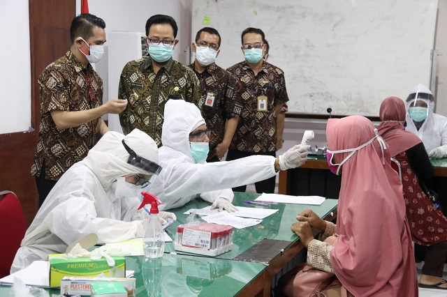 250 Pedagang Pasar Tradisional Jalani Rapid Test