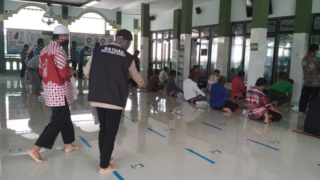 Uji Coba Pelaksanaan Protokol Baru Masjid Pangeran Diponegoro Balaikota