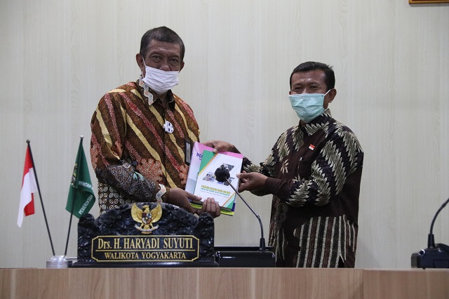 Yogyakarta Luncurkan Buku Praktik Baik Pembelajaran dari Rumah