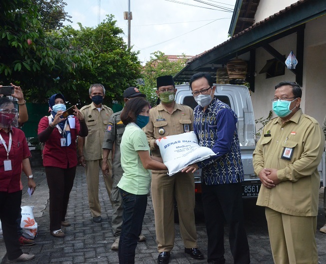 Pemkot Yogya Salurkan Bantuan Beras untuk Warga Kraton