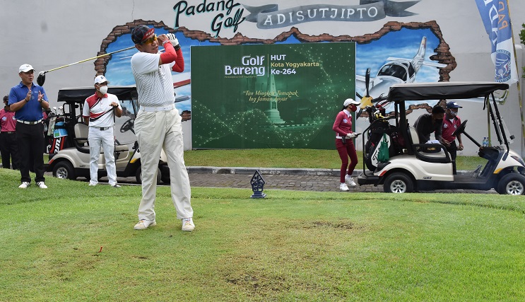Walikota Buka Acara Golf Bareng Meriahkan HUT Kota Yogya