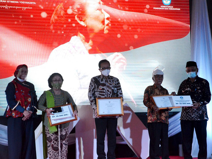 Wakil Walikota Terima Anugerah Kebudayaan Indonesia