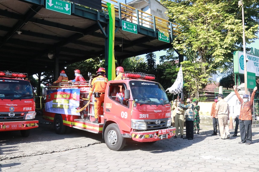 Giat Penyemprotan Disinfektan Simbol Peringatan SU 1 Maret Di Tengah Pandemi