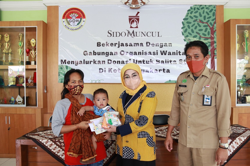 50 Paket Donasi dari GOW untuk Anak Stunting di Kemantren Gedongtengen