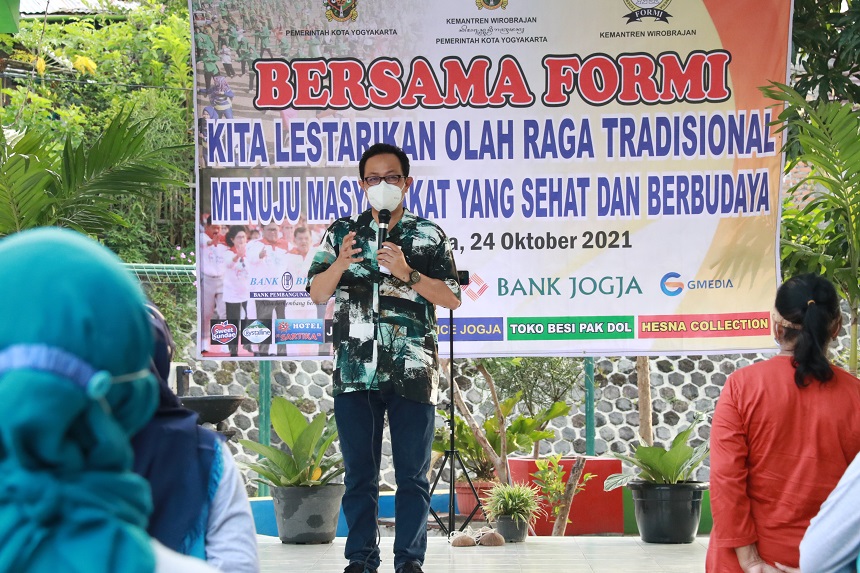 Senam Tradisional Semarakkan Kampung Wisata Grojokan Tanjung