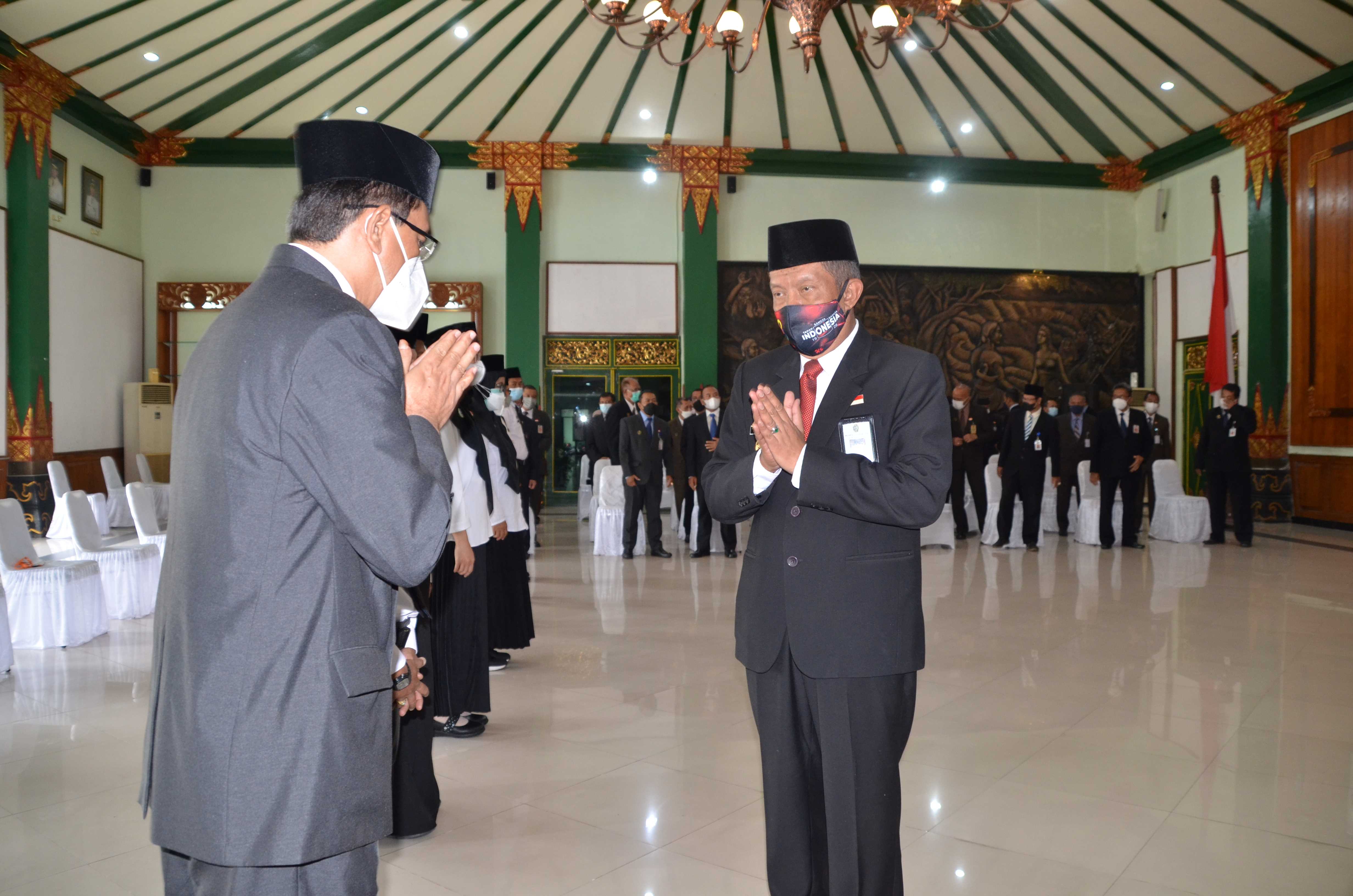 Walikota Lantik Pejabat Pimpinan Tinggi Pratama Pemkot Yogya