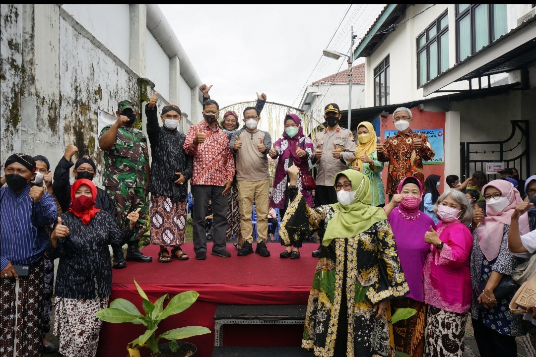 Wawali Resmikan Rampungnya Pengaspalan Jalan Margoyasan