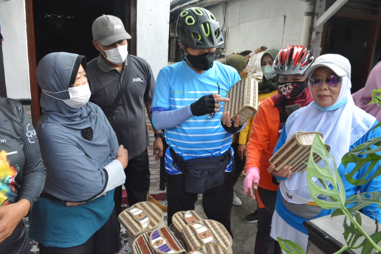 Gowes Dodolan Kampung Menyapa Warga Wirobrajan