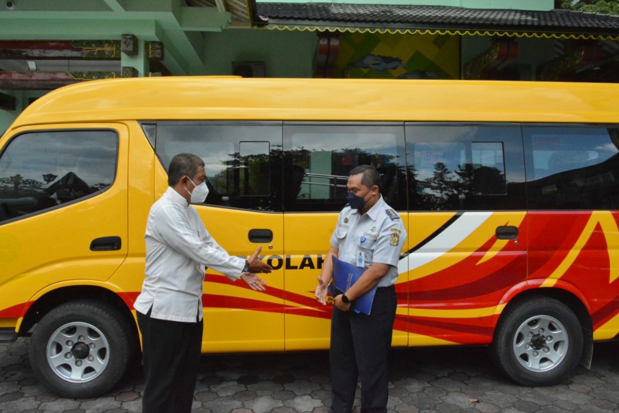 Raih WTN, Pemkot Yogya Dapat Kado Bus Sekolah