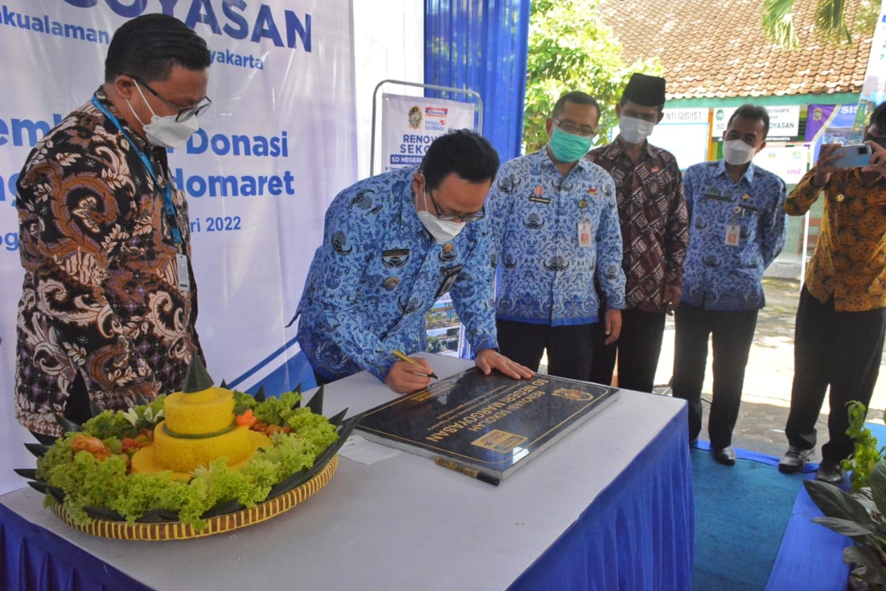 PT Indomarco Bantu Renovasi SDN Margoyasan