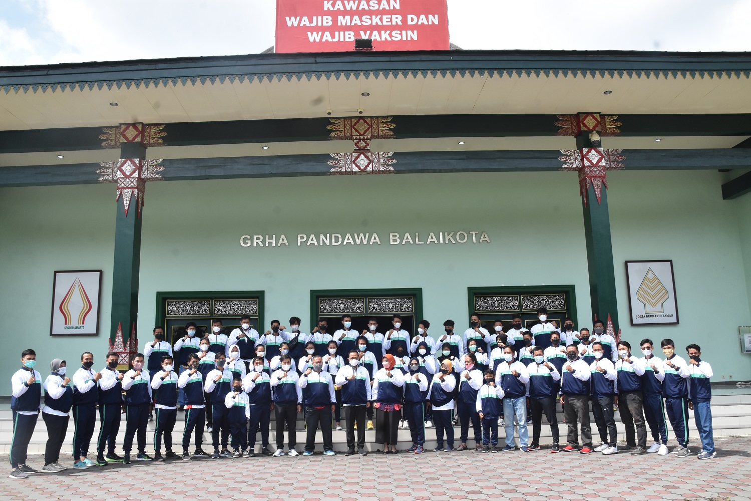 Wawali Lepas Kontingen POPDA Kota Yogyakarta