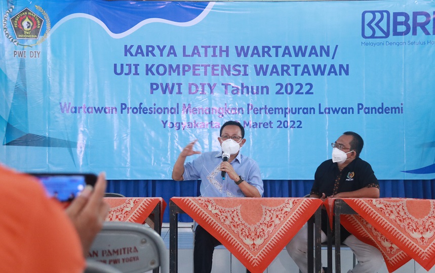 Wawali Buka Karya Latih Wartawan Yogya