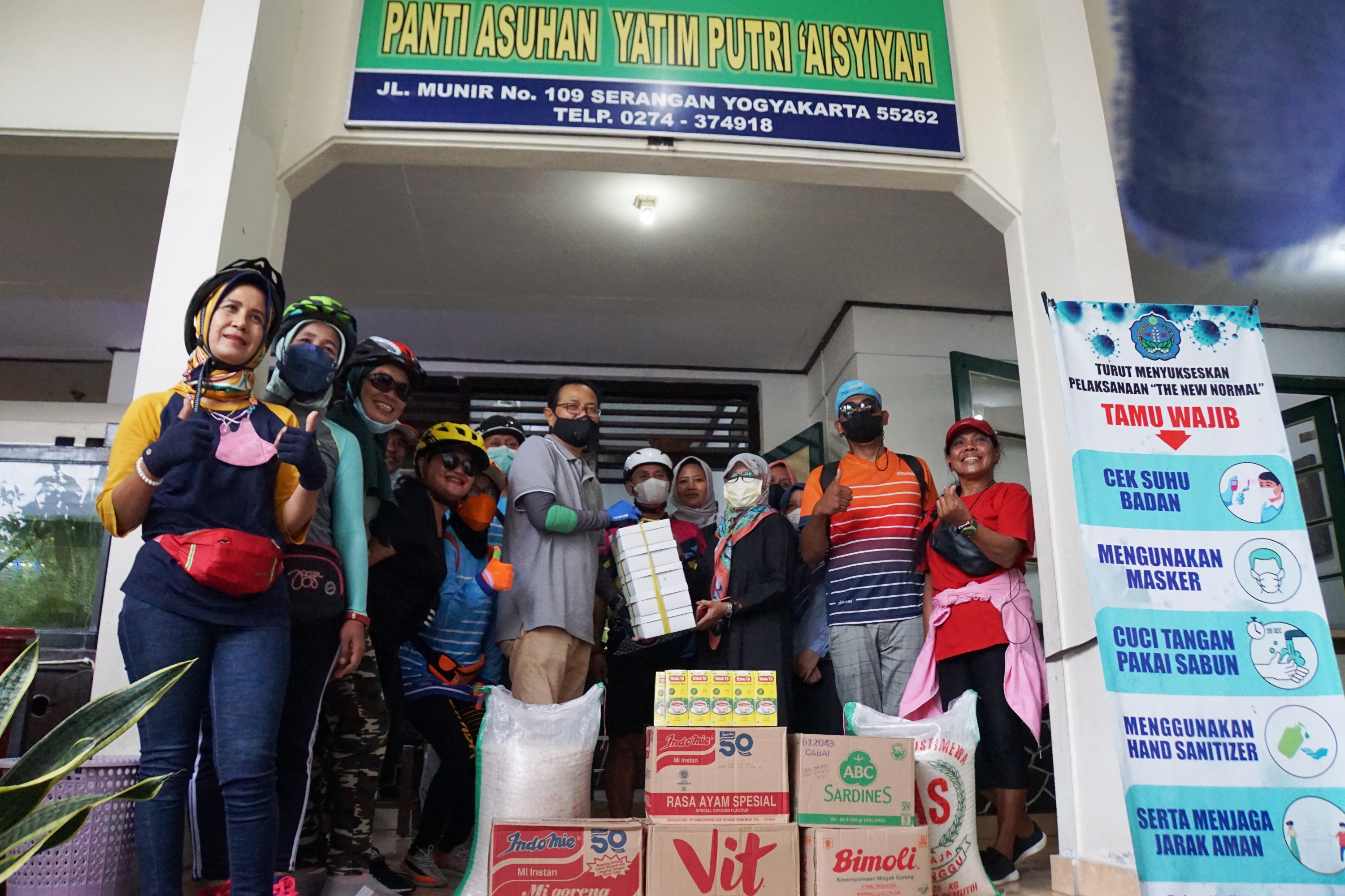 Gowes Ramadan Berbagi ke Panti Asuhan