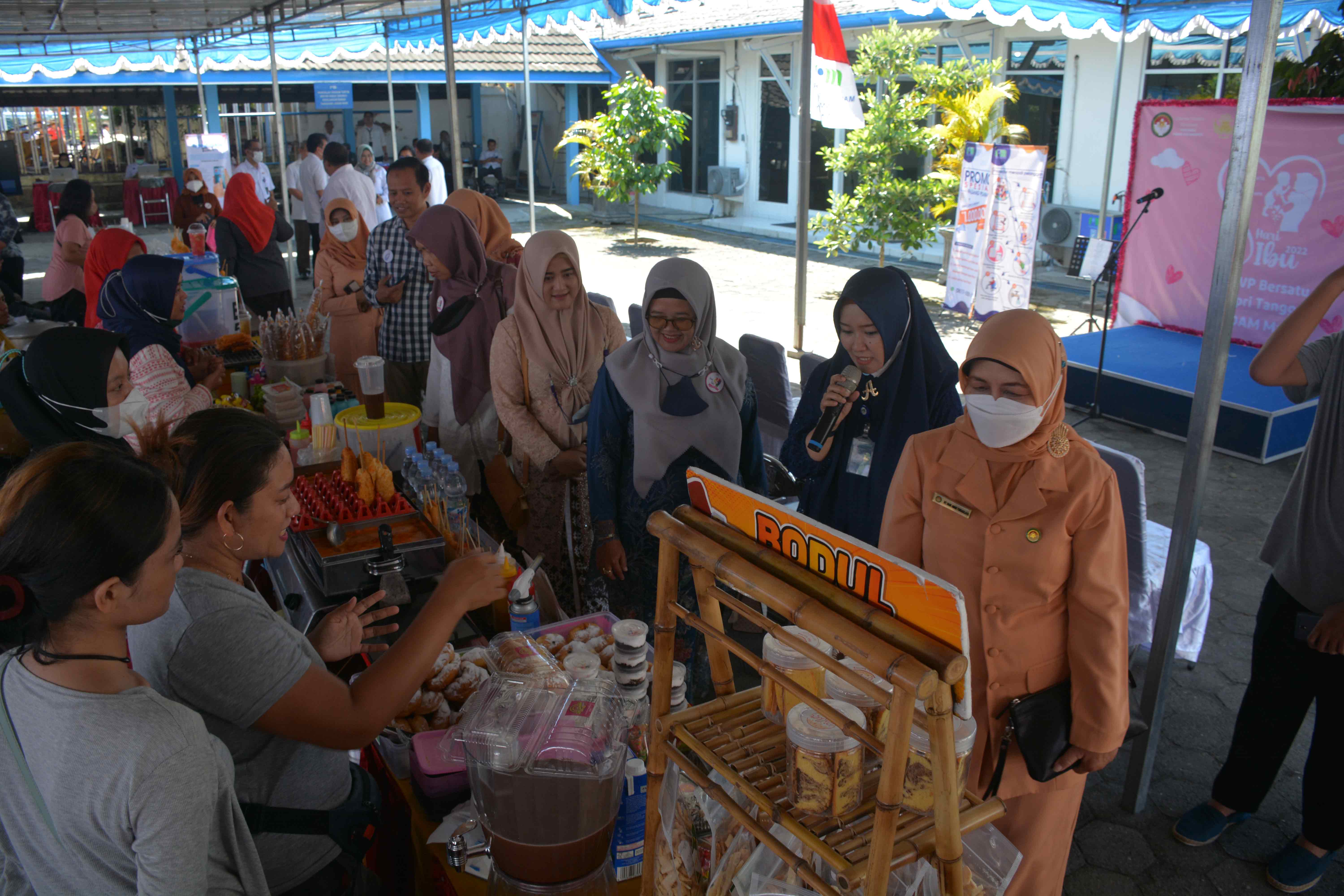 Bazar UMKM Perempuan Semarakkan Hari Ibu PDAM Tirtamarta