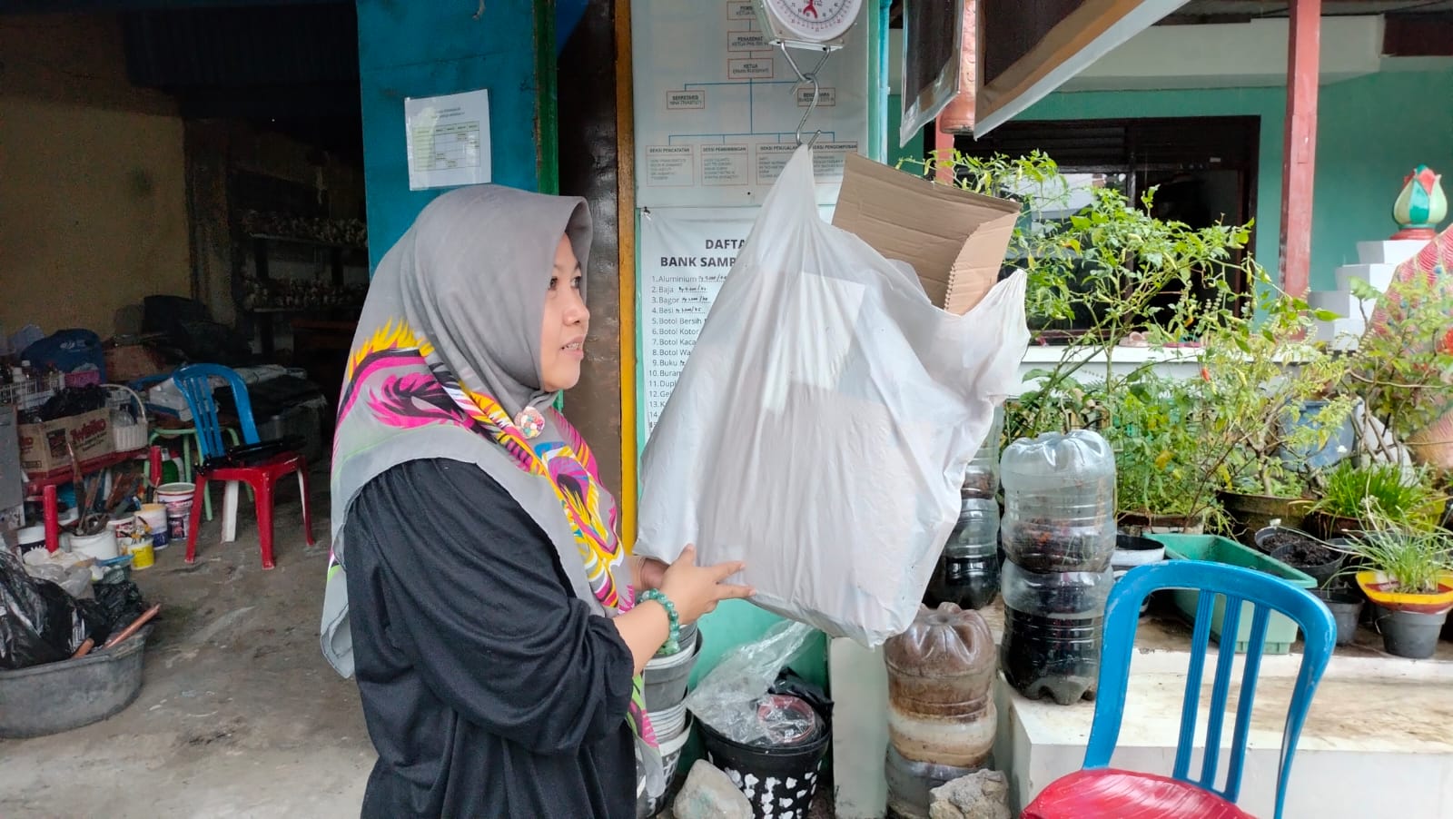 Gerakan Zero Sampah Anorganik Olah Sampah Jadi Berkah