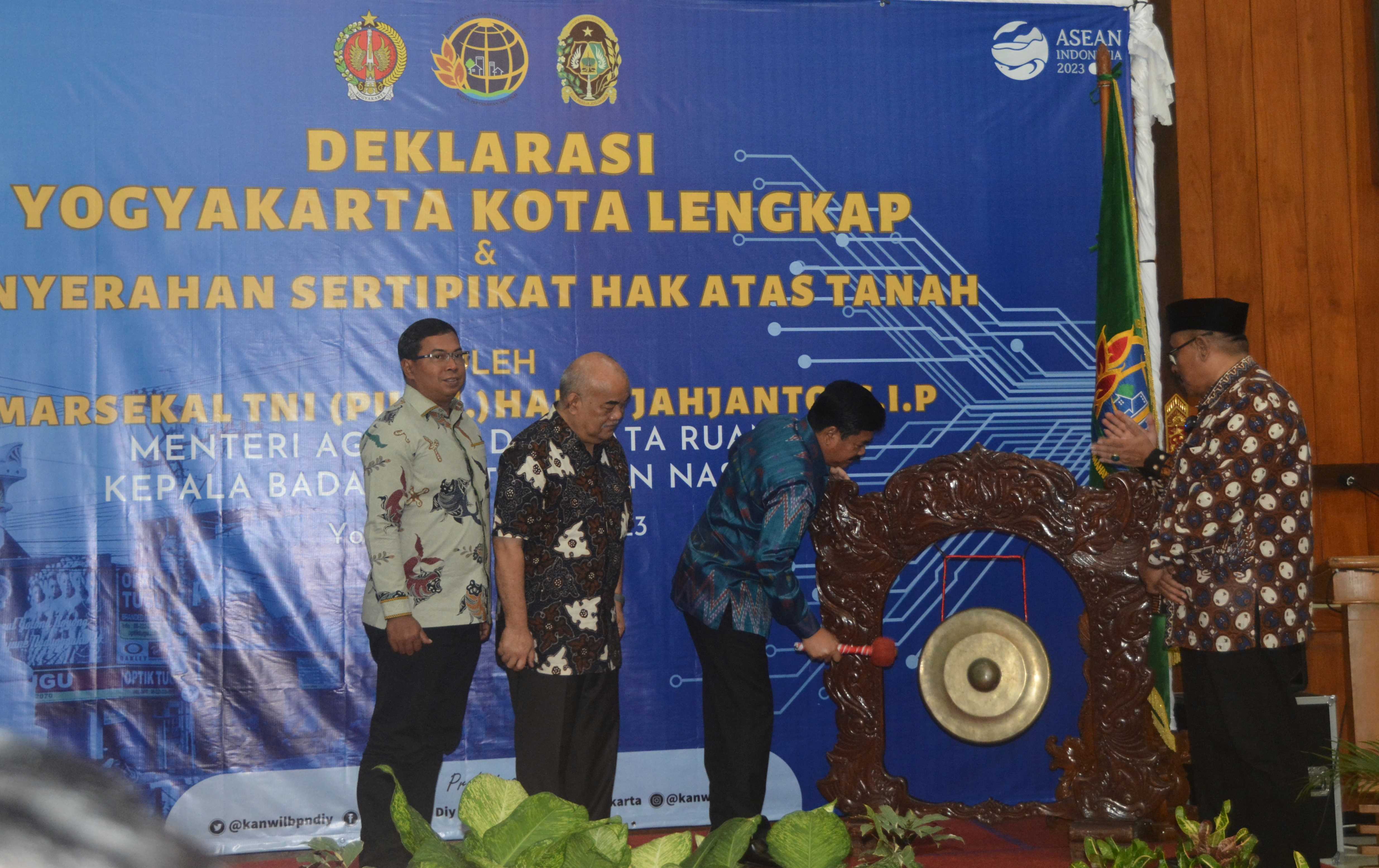 Menteri ATR Deklarasikan Yogyakarta Sebagai Kota Lengkap   