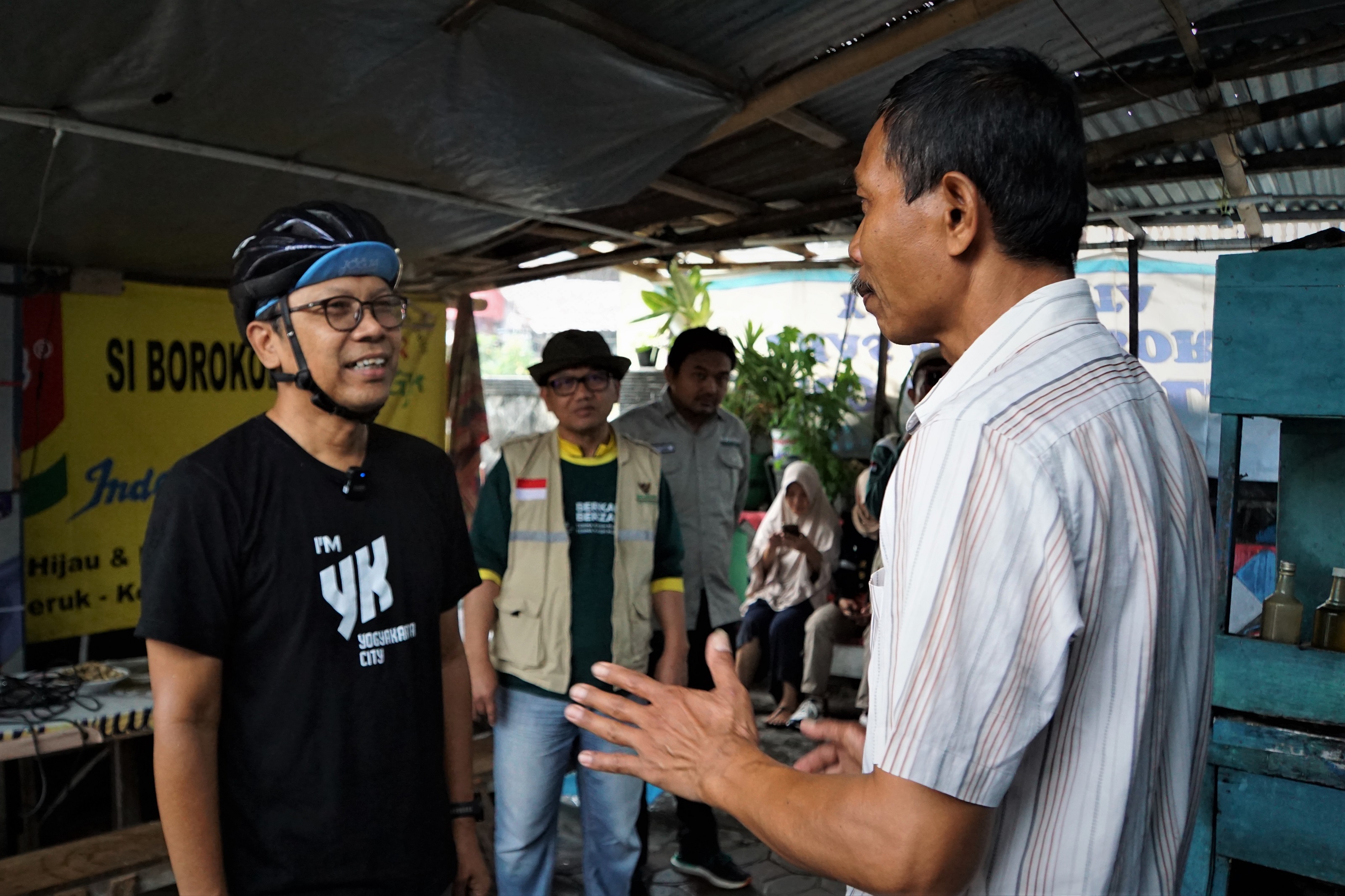 Peduli Sosial Pemkot Yogya Gowes Sambang Kampung Tilik Warga