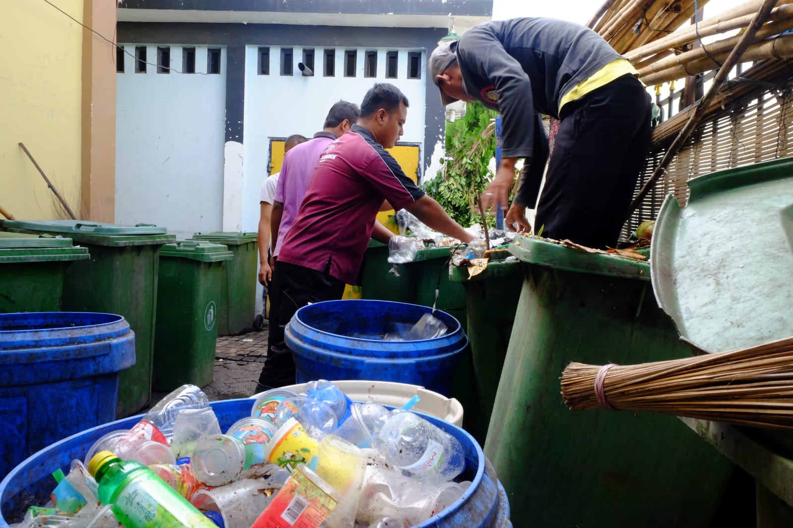 Tingkat Kunjungan Naik 50 Persen, Pengunjung Taman Pintar Diimbau Tertib Buang Sampah