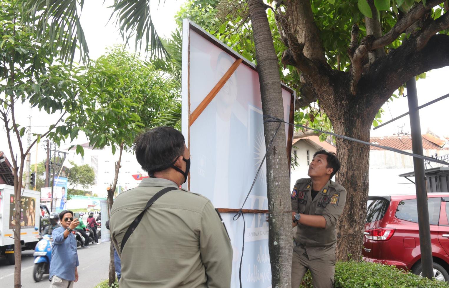 Ribuan APK Melanggar di Kota Yogya Ditertibkan