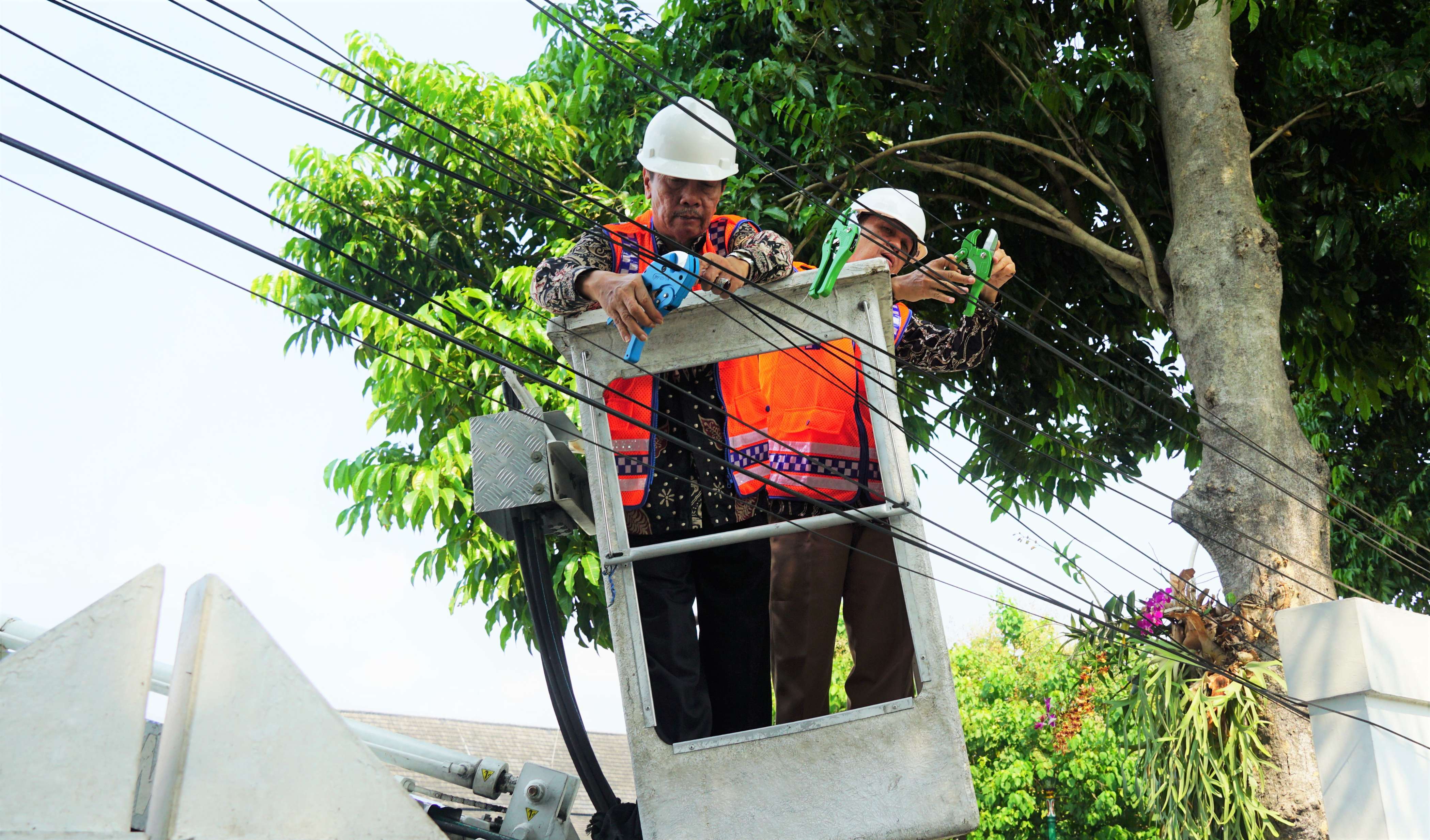 Pemkot Tata Kabel Fiber Optik Wujudkan Keindahan Wajah Yogya