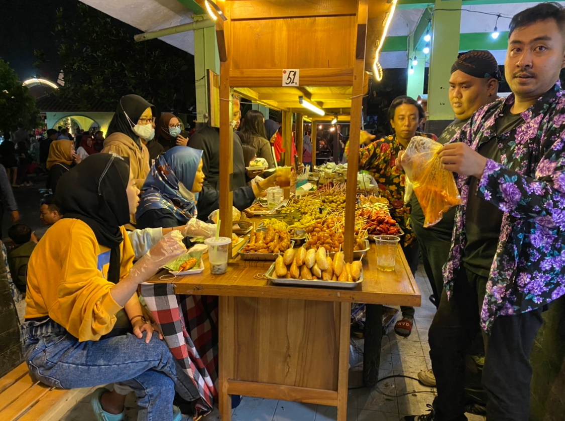 Festival Angkringan Perkuat Ikon Budaya Gerakkan Ekonomi Lokal