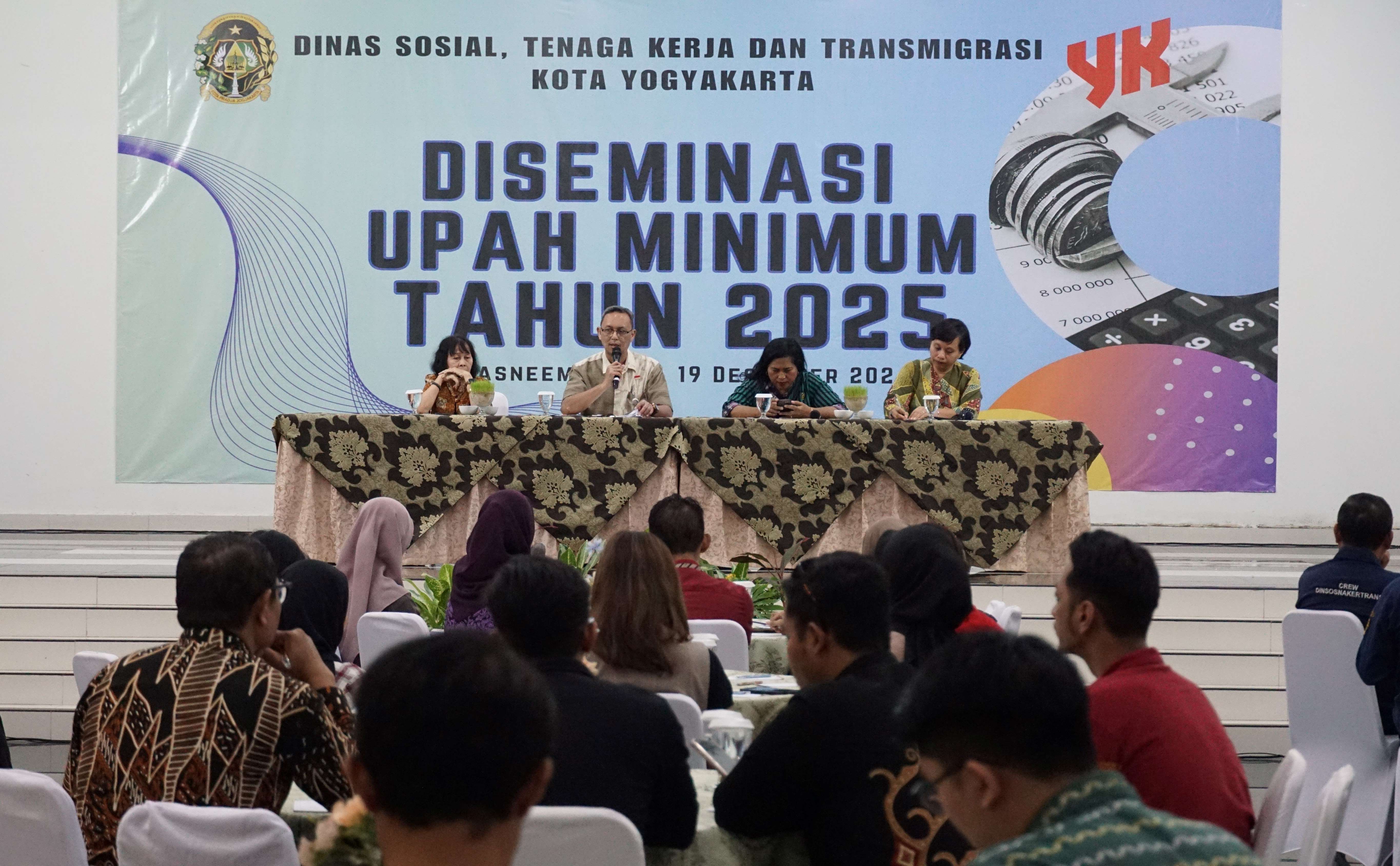 Pemkot Yogya Sosialisasikan UMK dan Upah Minimum Sektoral Tahun 2025   