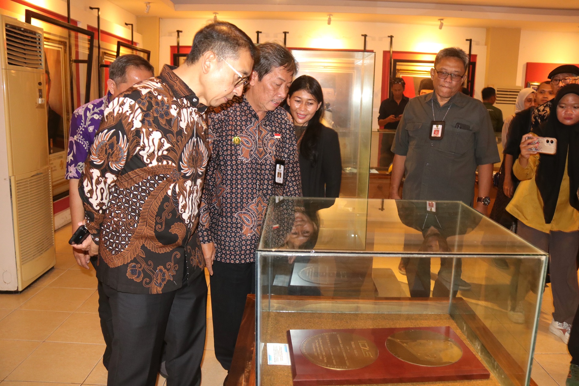 Tapak Tangan Presiden Prabowo Lengkapi Koleksi Zona Memorabilia Taman Pintar