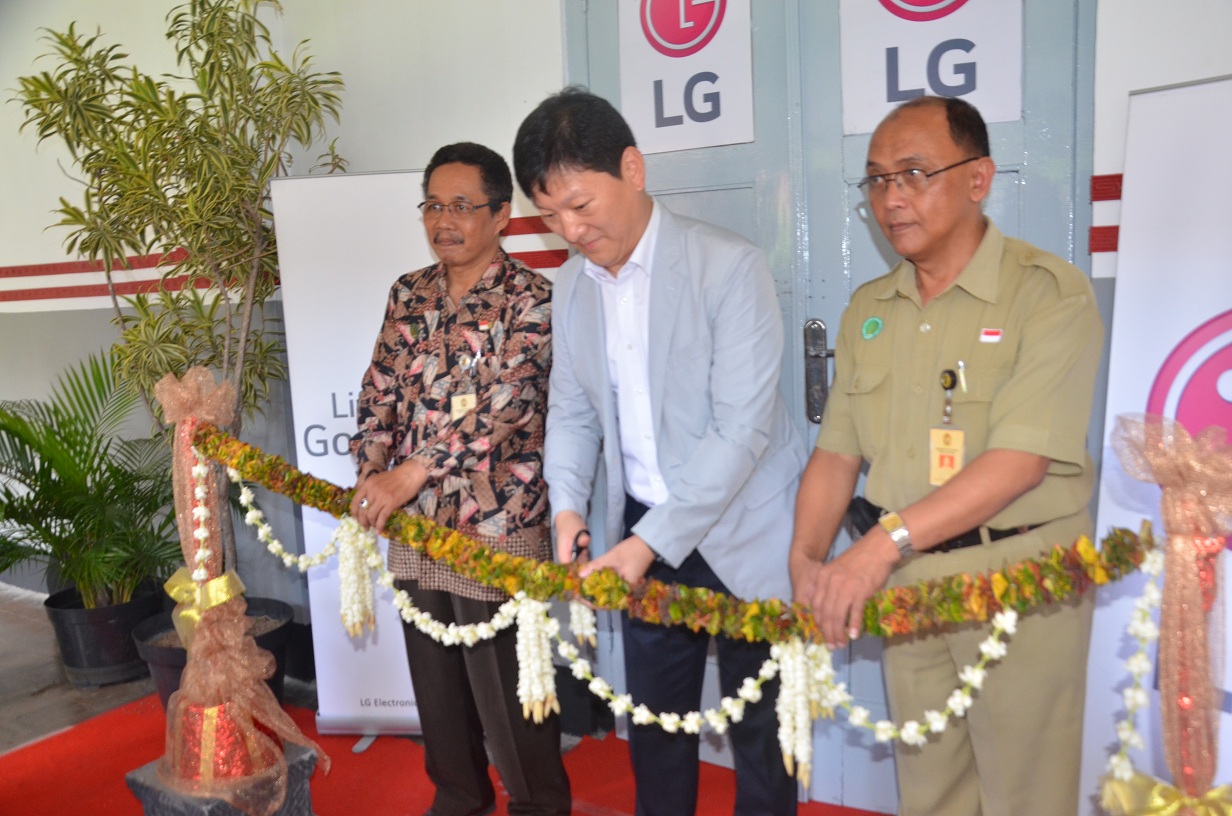 LG dan SMKN 3 Yogyakarta Bersinergi Bangun Laboratorium Audio Video