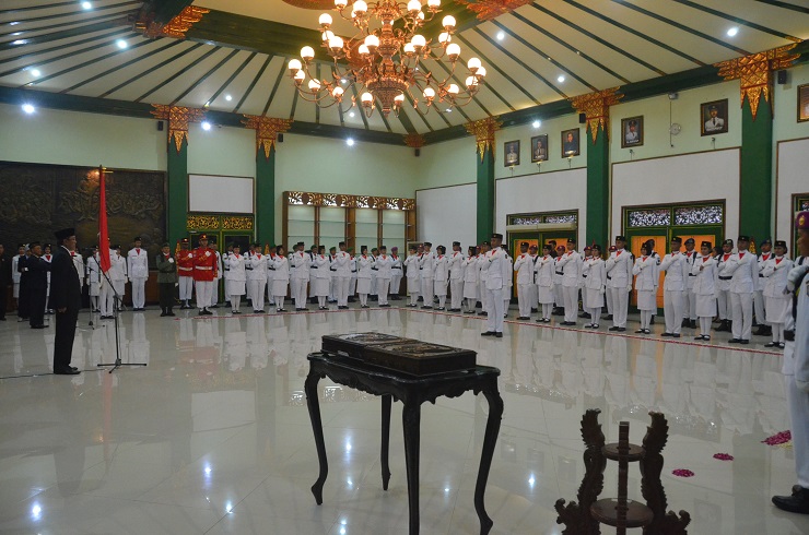 Walikota Kukuhkan 38 Anggota Paskibraka Kota Yogyakarta