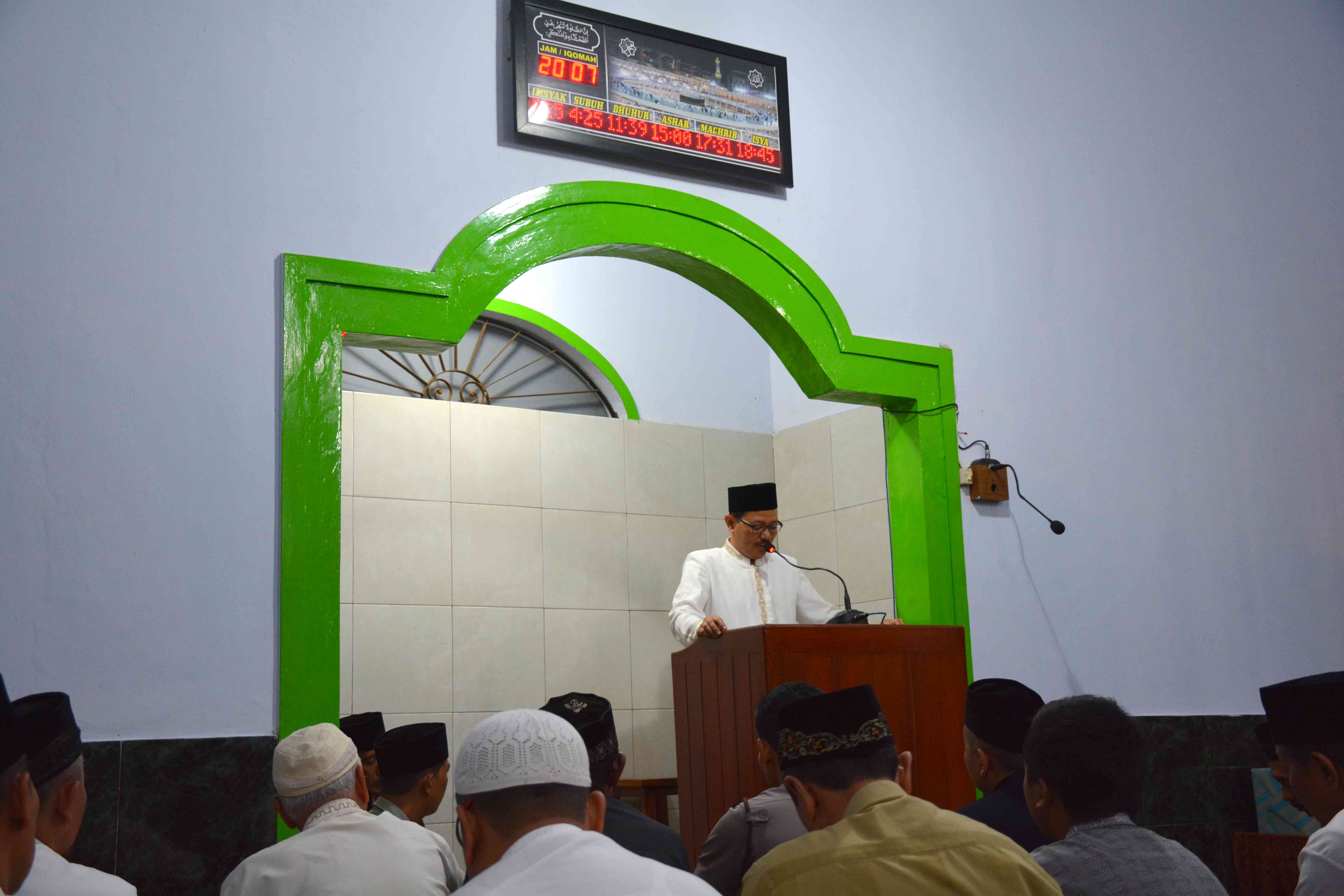 Jalin Silahturahmi, Wakil Walikota Yogyakarta Tarawih Bersama Warga Karangwaru