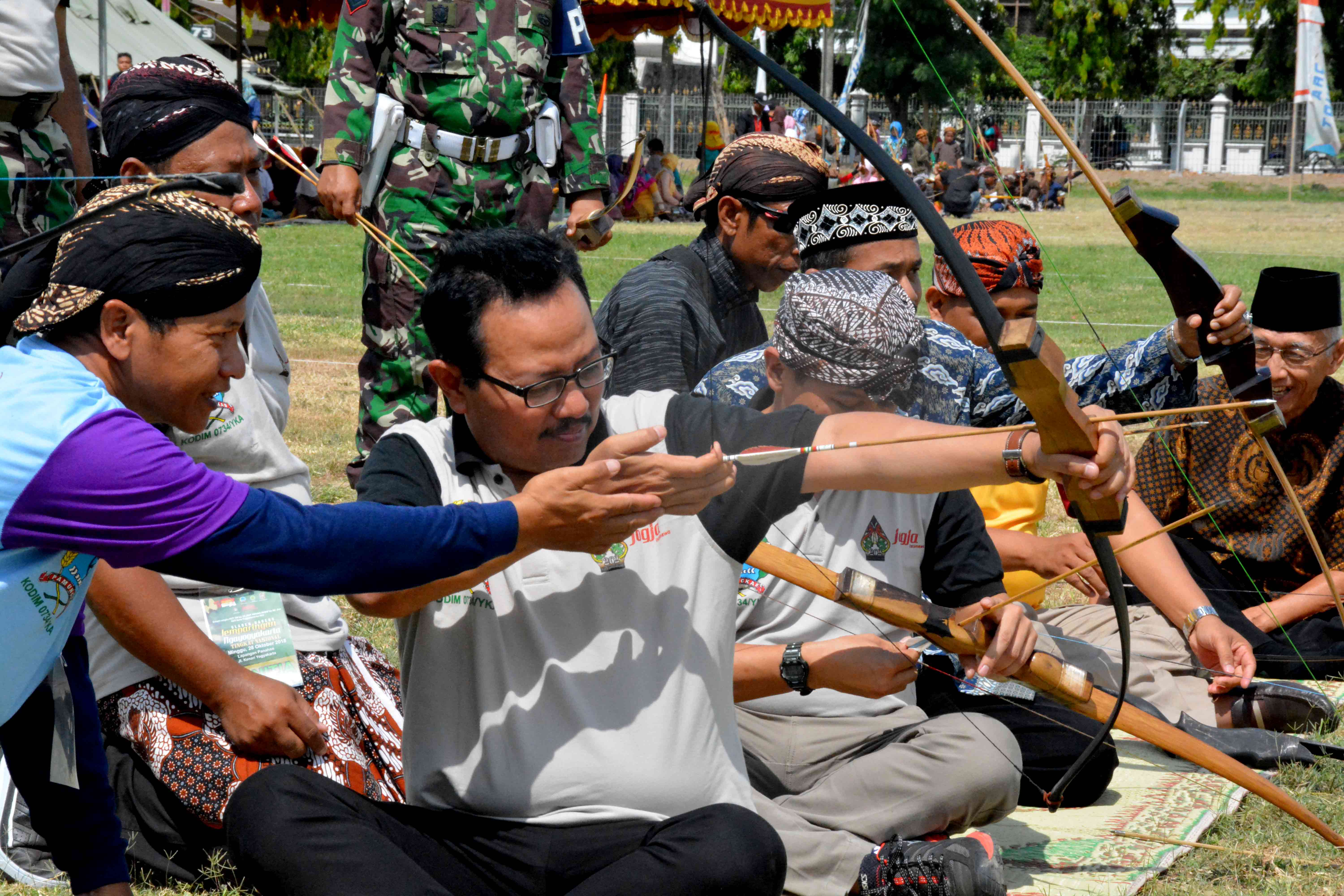 Gladen Hageng Jemparingan Ngayogyakarta Membentuk Karakter Ksatria Generasi Muda 