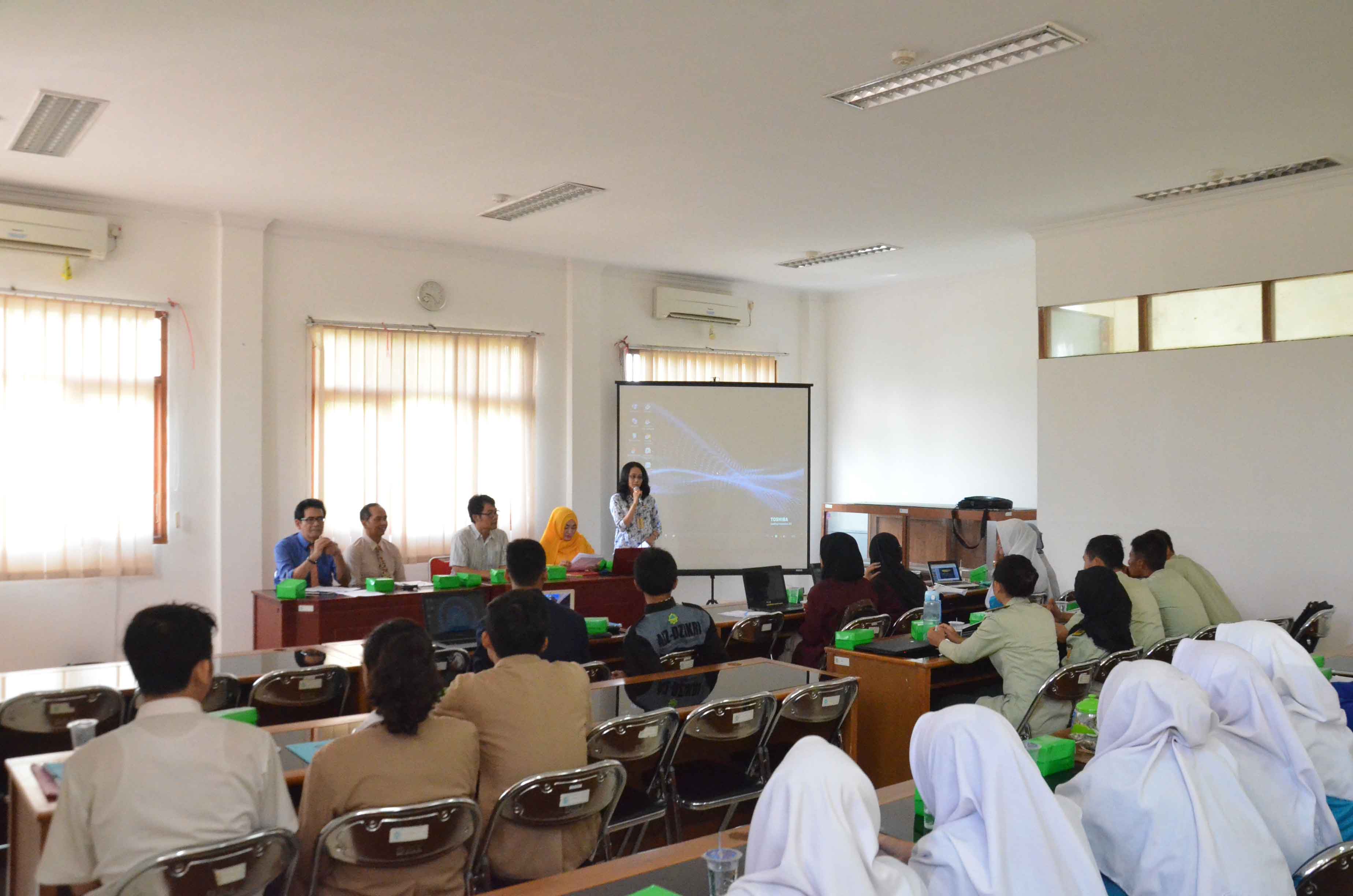 Disperindagkoptan Gelar Lomba KTI 