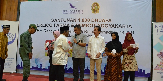 Berlico Farma Berikan 1000 Santunan Untuk Kaum Dhuafa di Yogyakarta