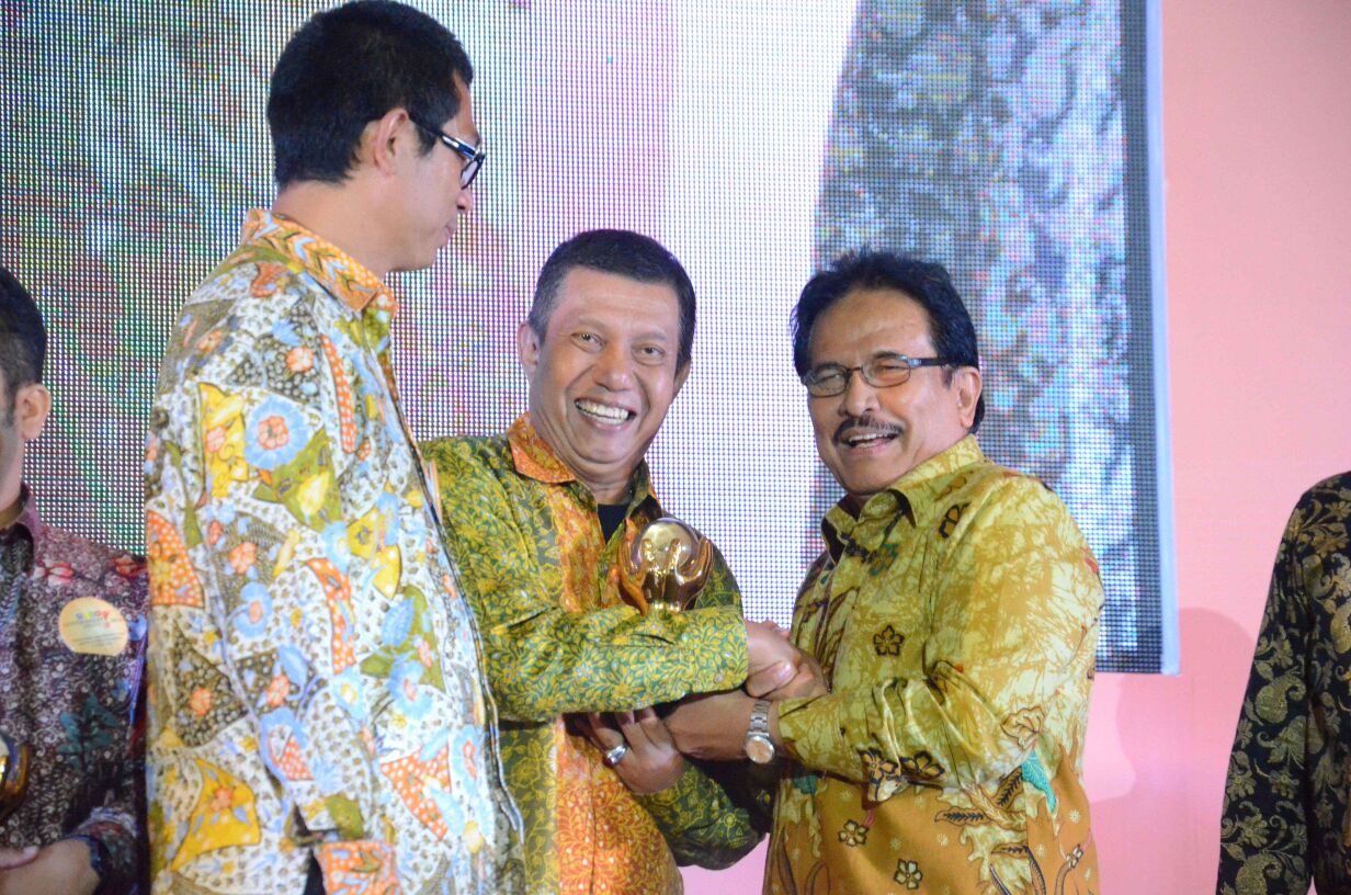 Kota Yogyakarata Raih SINDO WEEKLY GOVERNMENT  Award 2016