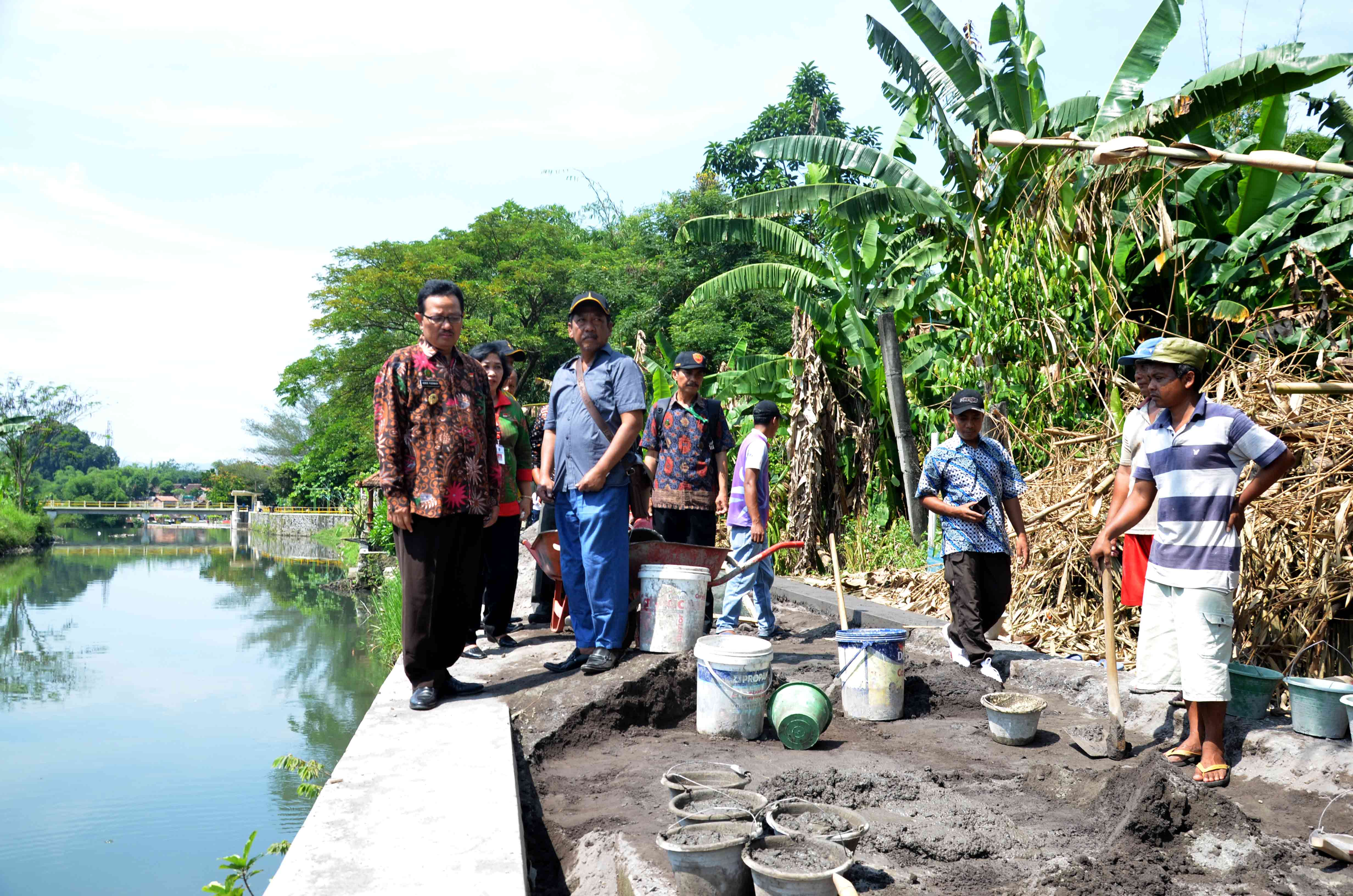 Tingkatkan Kualitas Masyarakat Dengan Proyek Padat Karya