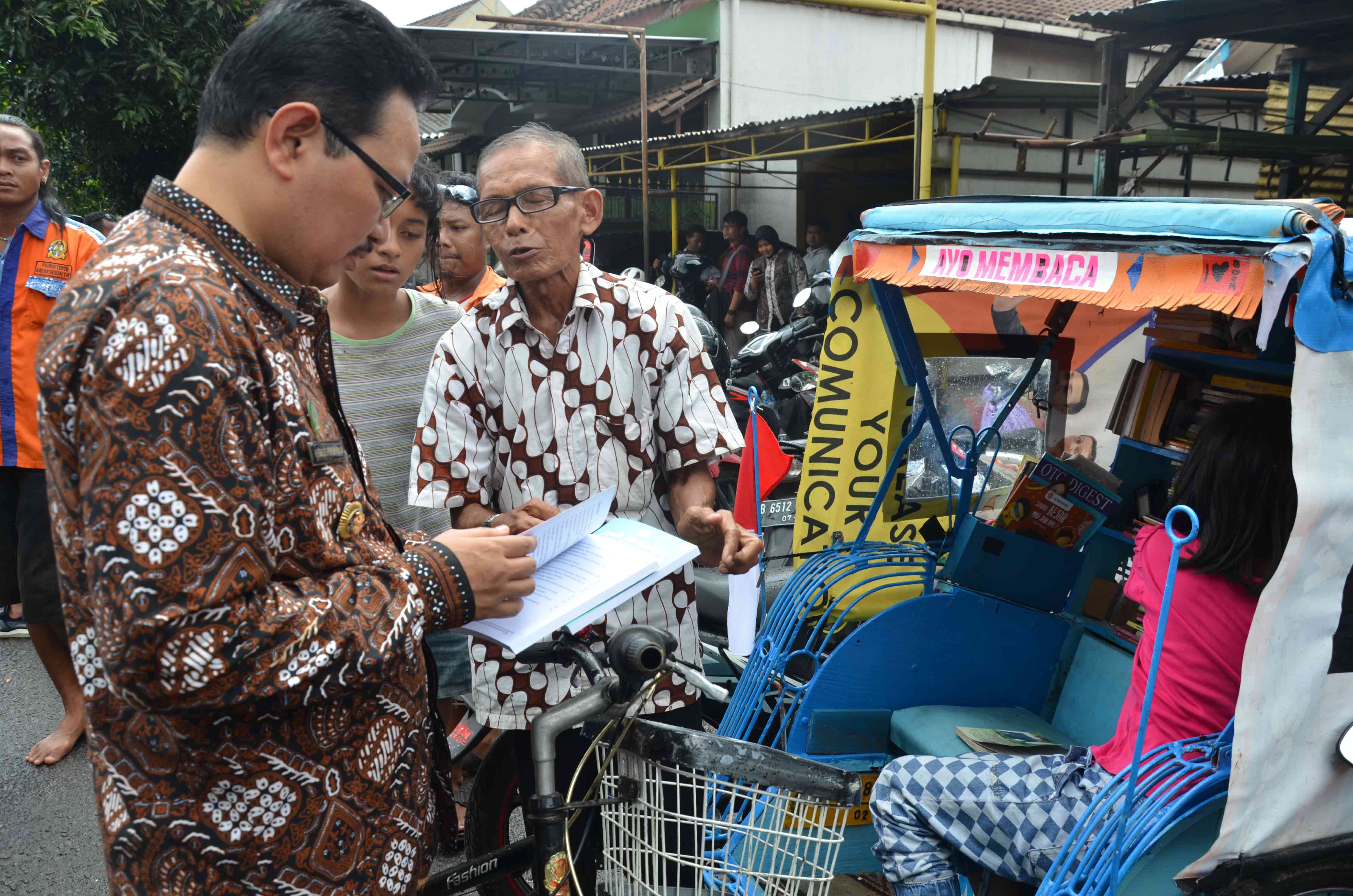 Becak Pustaka Sutopo, Ajari Generasi Muda Untuk Gemar Membaca