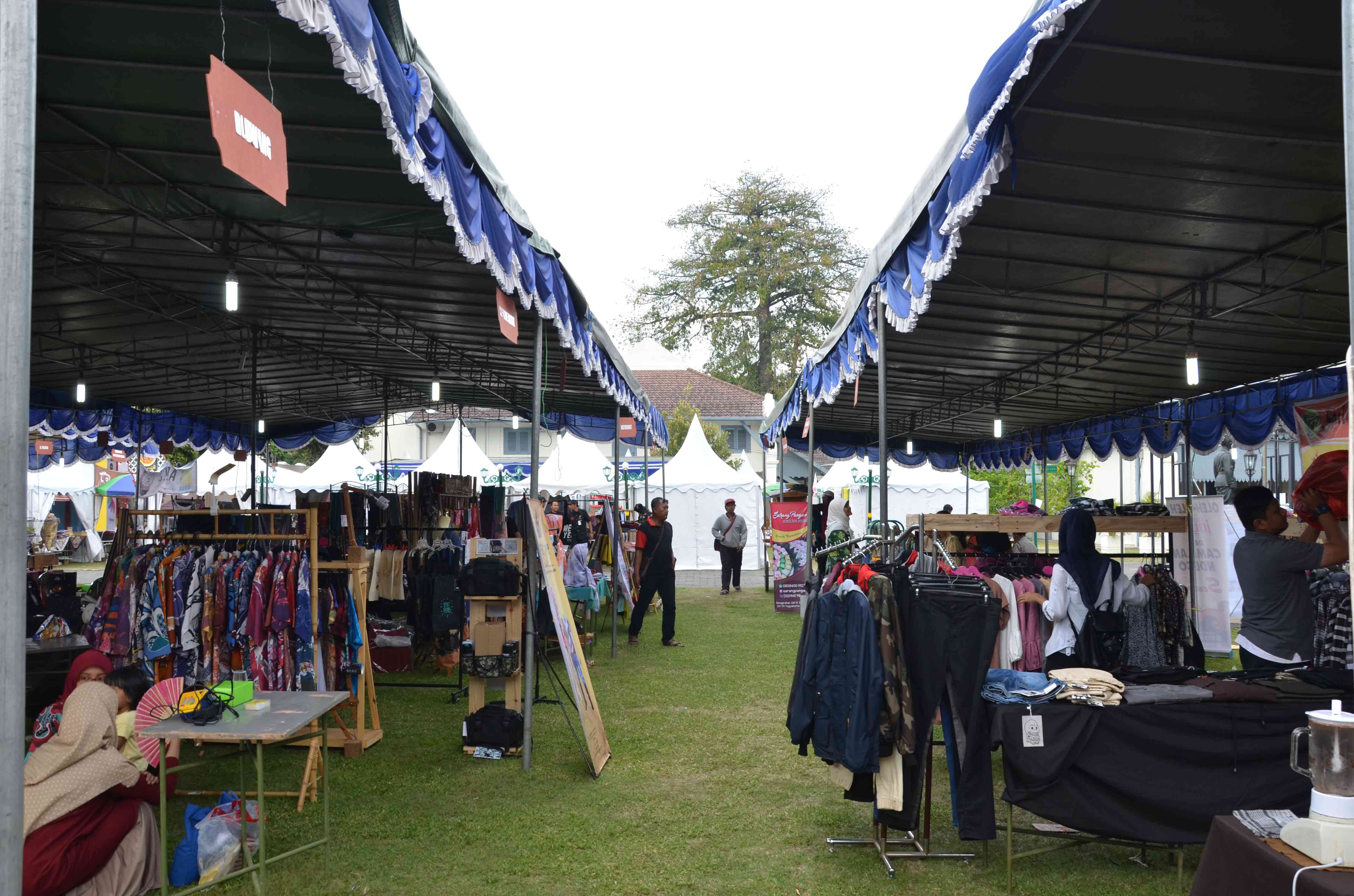 Puluhan Stand Produk UMKM Di Pamerkan Di Benteng Vredeburg