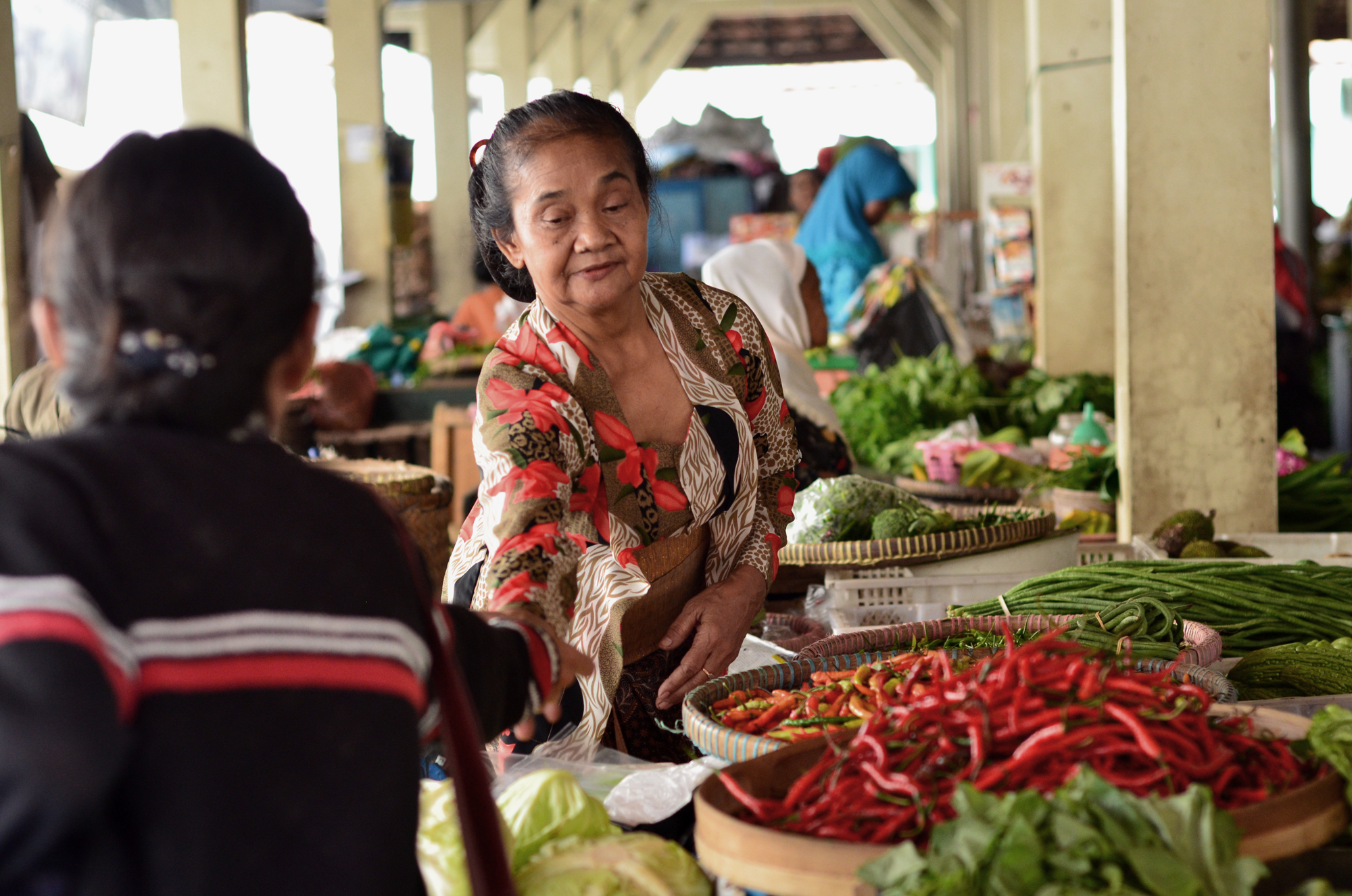 Magna Hari Kartini Ala Nenek Nenek Pedagang Pasar Ngasem Jogja