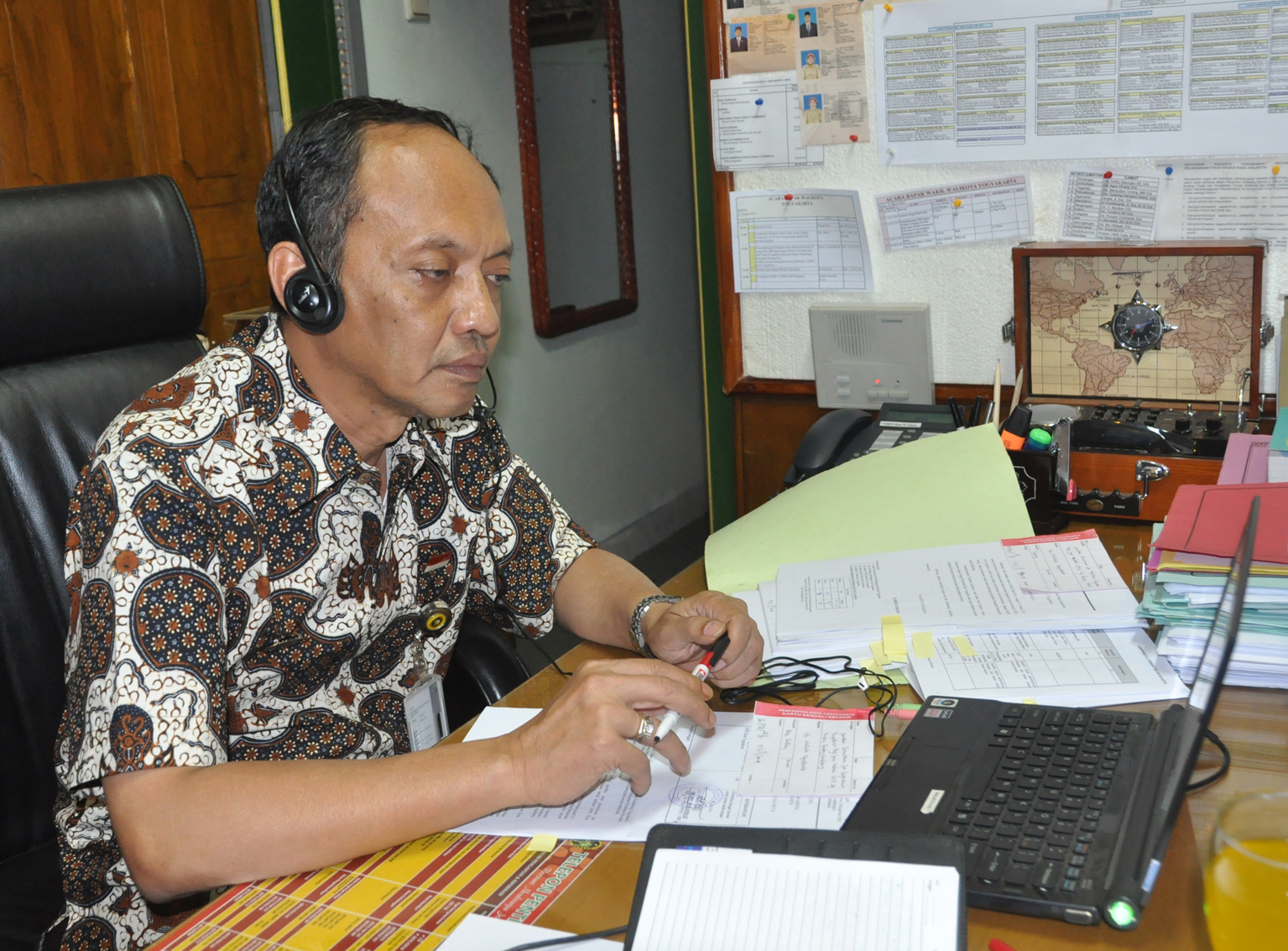 WALIKOTA  JOGJA LAKUKAN  UJI COBA RAKORTAS ON LINE