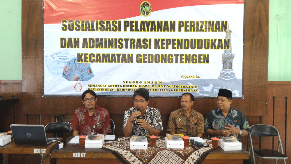 Akte Kelahiran adalah Hak Warga _ Kecamatan Gedongtengen Sosialisasi Pelayanan Perizinan dan Adminduk