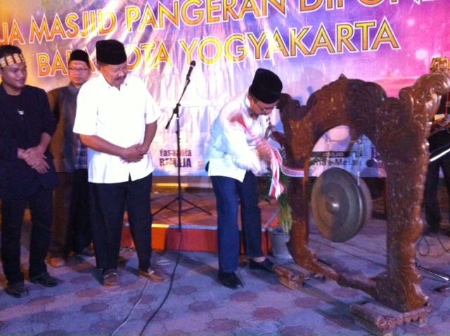 Walikota Yogyakarta Lepas Jogja Takbir Carnival Remaja MPD
