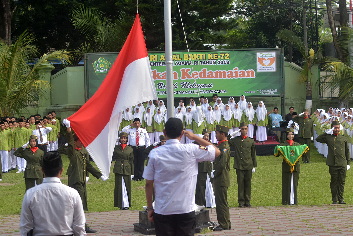 Wakil Walikota Pimpin Apel Hari Amal Bakti Kemenag RI Ke-72