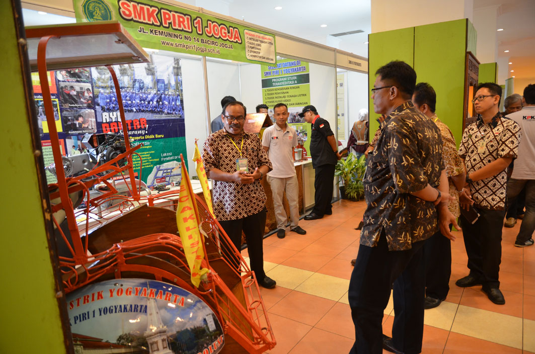 16 Sekolah Pameran Pendidikan di Taman Pintar Jogja,  Aman : Pameran Pendidikan  Wahana Menampilkan Potensi Unggulan Sekolah