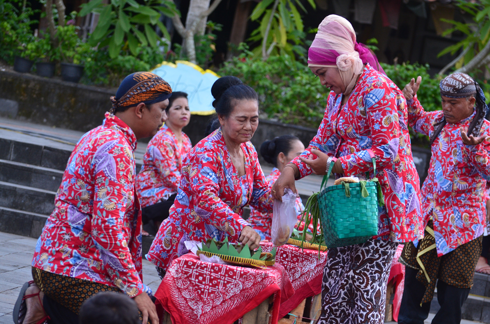 Pedagang Pasar Tradisional Dukung Proyek Perubahan Dinlopas