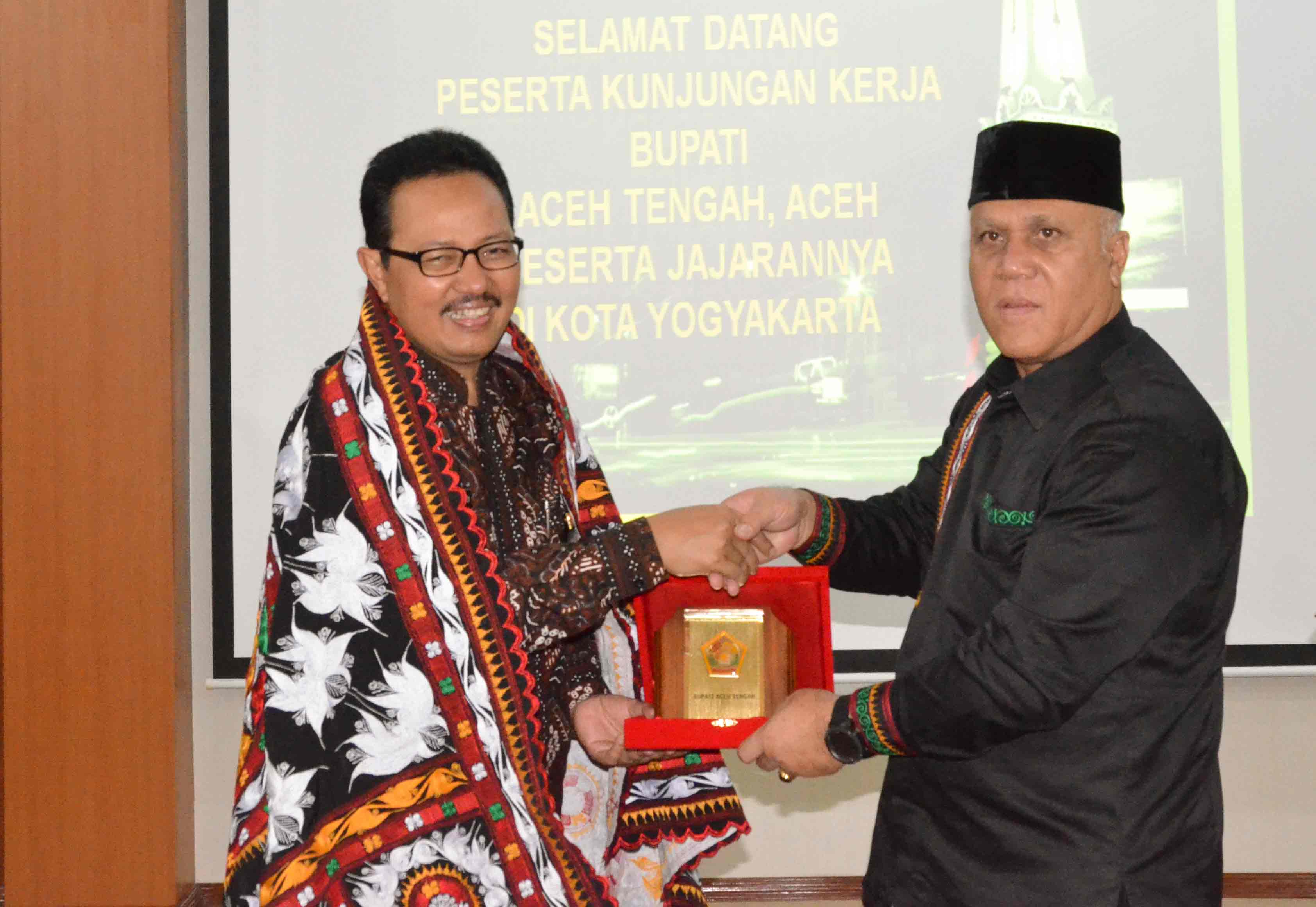 Tukar Pikiran Administrasi Terpadu Kecamatan (PATEN), Kab. Aceh Tengah dan Pemkot Yogya