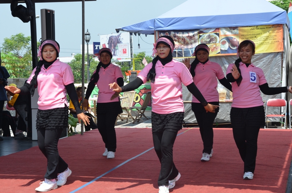 Mergangsan Juara Lomba Line Dance dan Kraton Juara Senam Poco-poco